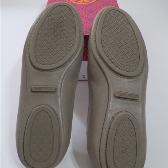 Tory Burch Minnie Travel Logo Ballet Flat - Picture 7 of 8